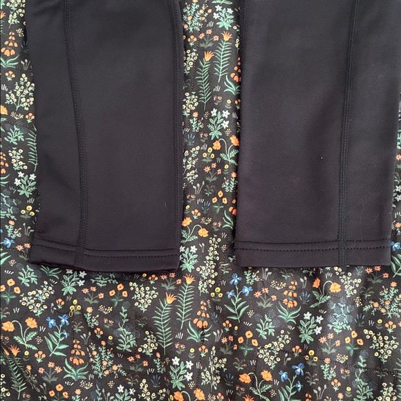 Grundens Women's Black Leggings - Picture 5 of 6